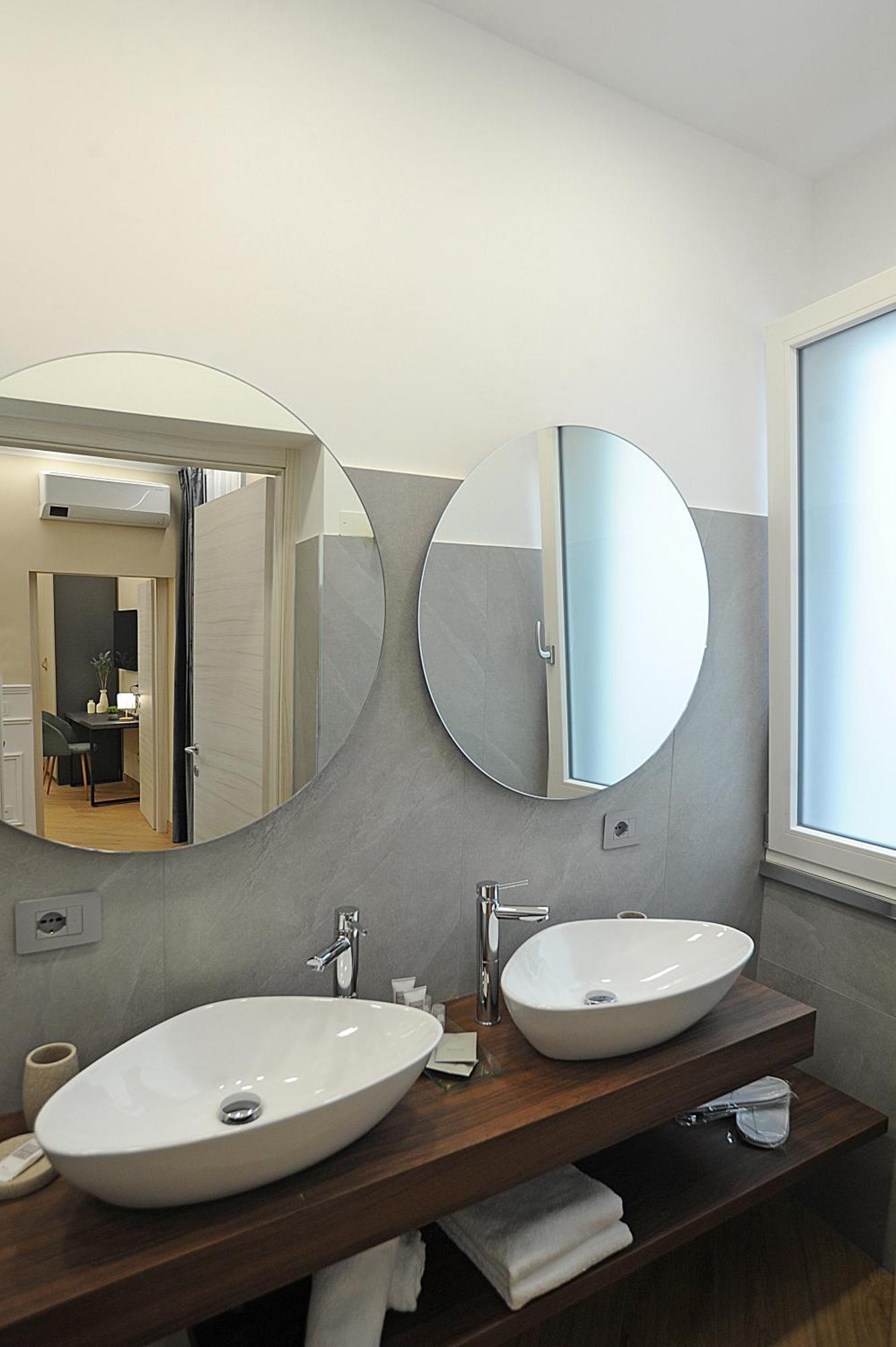 Mom Apartment Rooms&Suites Tivoli Ngoại thất bức ảnh